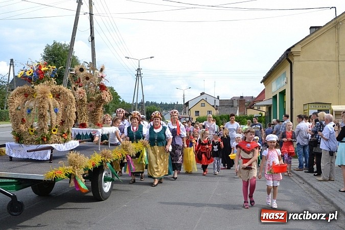 Zdjęcie w galerii na portalu naszraciborz.pl: Bajkowo i kolorowo na dożynkach w Owsiszczach wiadomości z regionu