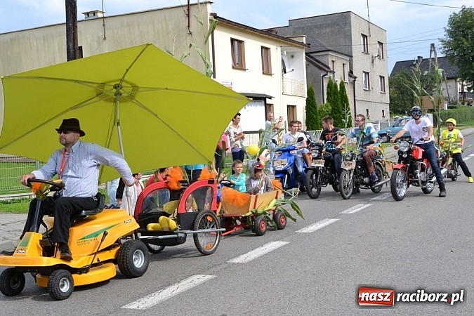 Zdjęcie w galerii na portalu naszraciborz.pl: Bajkowo i kolorowo na dożynkach w Owsiszczach wiadomości z regionu