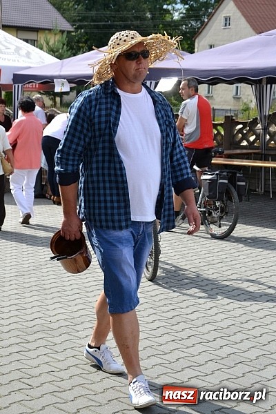 Zdjęcie w galerii na portalu naszraciborz.pl: Bajkowo i kolorowo na dożynkach w Owsiszczach wiadomości z regionu