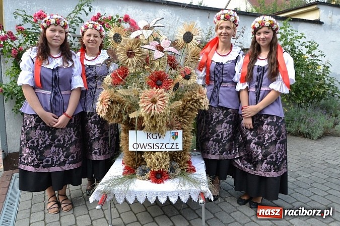 Zdjęcie w galerii na portalu naszraciborz.pl: Bajkowo i kolorowo na dożynkach w Owsiszczach wiadomości z regionu