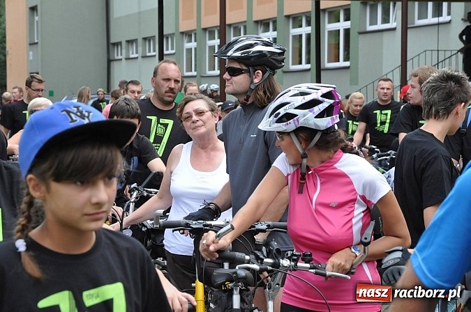 Zdjęcie w galerii na portalu naszraciborz.pl: Rekordowy 17. Rodzinny Rajd Rowerowy Szlakiem Pożaru z 1992 roku wiadomości z regionu