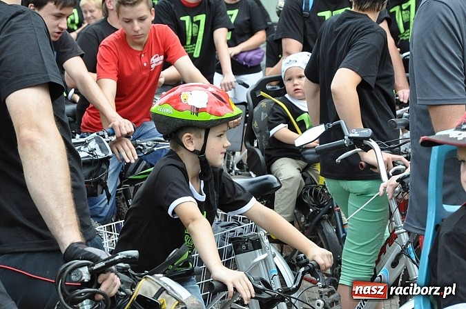 Zdjęcie w galerii na portalu naszraciborz.pl: Rekordowy 17. Rodzinny Rajd Rowerowy Szlakiem Pożaru z 1992 roku wiadomości z regionu
