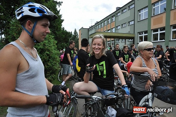 Zdjęcie w galerii na portalu naszraciborz.pl: Rekordowy 17. Rodzinny Rajd Rowerowy Szlakiem Pożaru z 1992 roku wiadomości z regionu