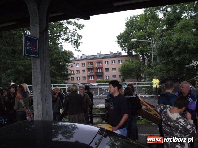 Zdjęcie w galerii na portalu naszraciborz.pl: Wyjechał pierwszy turnus do Pleśnej wiadomości z regionu