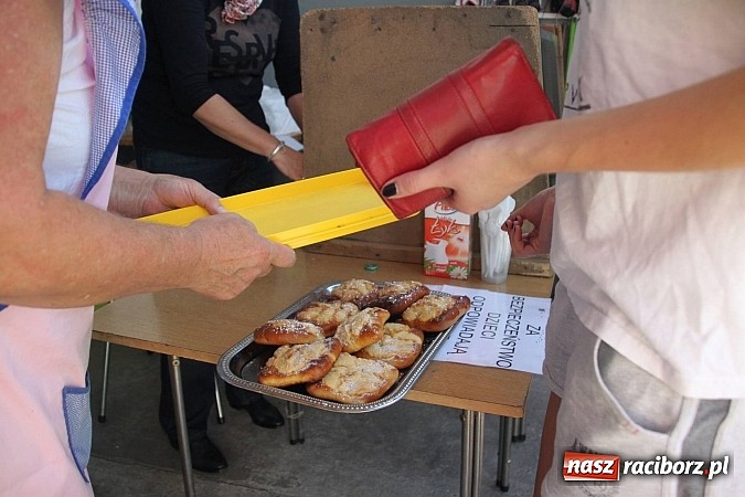 Zdjęcie w galerii na portalu naszraciborz.pl: Harnaś w koloratce i jego weseli parafianie, czyli wojnowickie dożynki 2014 wiadomości z regionu