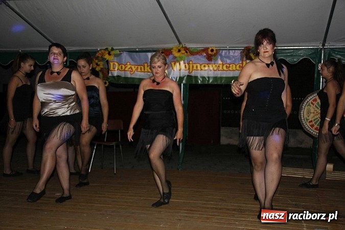 Zdjęcie w galerii na portalu naszraciborz.pl: Harnaś w koloratce i jego weseli parafianie, czyli wojnowickie dożynki 2014 wiadomości z regionu