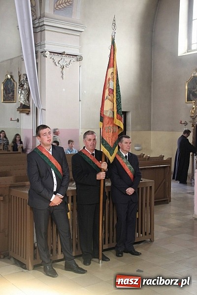 Zdjęcie w galerii na portalu naszraciborz.pl: Harnaś w koloratce i jego weseli parafianie, czyli wojnowickie dożynki 2014 wiadomości z regionu