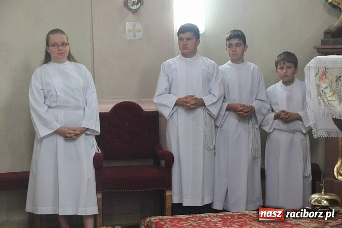 Zdjęcie w galerii na portalu naszraciborz.pl: Harnaś w koloratce i jego weseli parafianie, czyli wojnowickie dożynki 2014 wiadomości z regionu