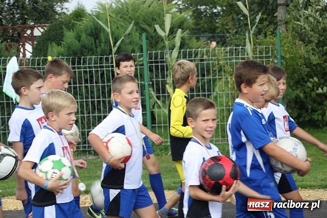 Zdjęcie w galerii na portalu naszraciborz.pl: Harnaś w koloratce i jego weseli parafianie, czyli wojnowickie dożynki 2014 wiadomości z regionu