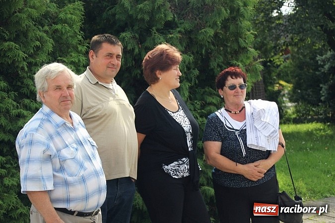 Zdjęcie w galerii na portalu naszraciborz.pl: Harnaś w koloratce i jego weseli parafianie, czyli wojnowickie dożynki 2014 wiadomości z regionu