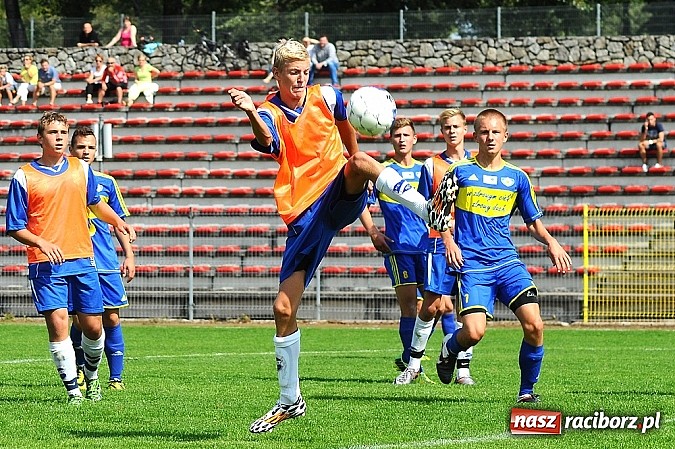Zdjęcie w galerii na portalu naszraciborz.pl: UKS Ikar lepszy w derbach Raciborza wiadomości z regionu
