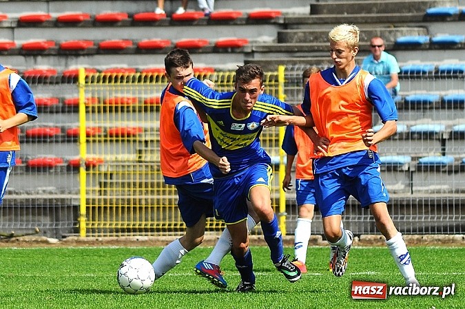 Zdjęcie w galerii na portalu naszraciborz.pl: UKS Ikar lepszy w derbach Raciborza wiadomości z regionu