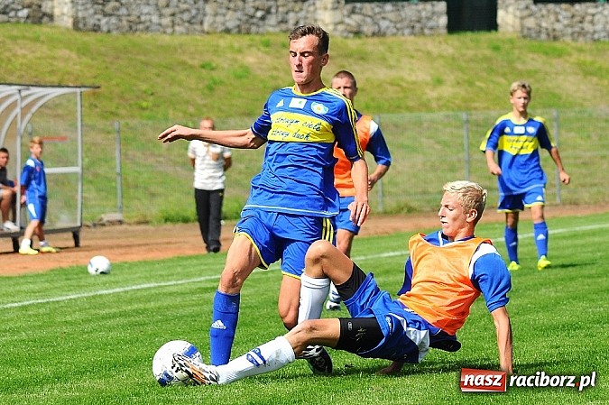 Zdjęcie w galerii na portalu naszraciborz.pl: UKS Ikar lepszy w derbach Raciborza wiadomości z regionu