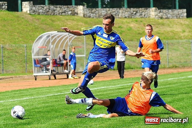 Zdjęcie w galerii na portalu naszraciborz.pl: UKS Ikar lepszy w derbach Raciborza wiadomości z regionu