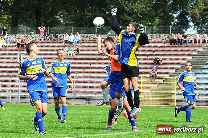 Zdjęcie w galerii na portalu naszraciborz.pl: UKS Ikar lepszy w derbach Raciborza wiadomości z regionu