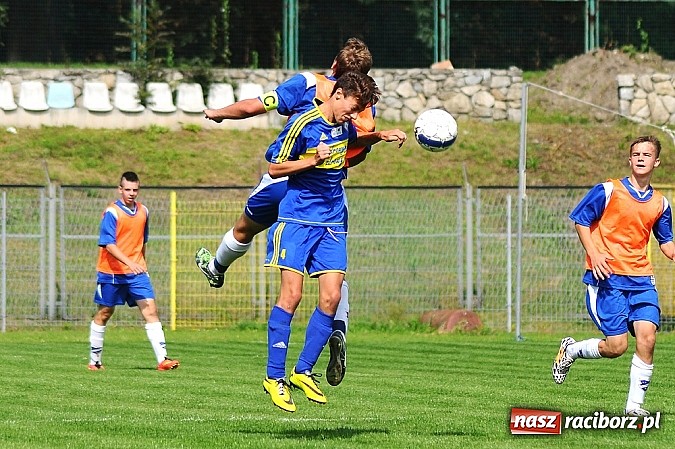 Zdjęcie w galerii na portalu naszraciborz.pl: UKS Ikar lepszy w derbach Raciborza wiadomości z regionu