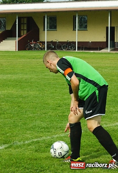 Zdjęcie w galerii na portalu naszraciborz.pl: Juniorzy Cyprzanowa lepsi w Bieńkowicach wiadomości z regionu