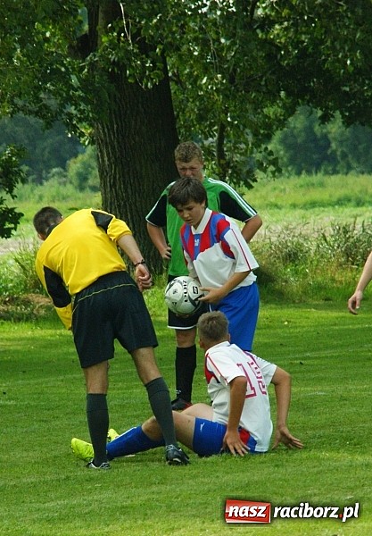 Zdjęcie w galerii na portalu naszraciborz.pl: Juniorzy Cyprzanowa lepsi w Bieńkowicach wiadomości z regionu
