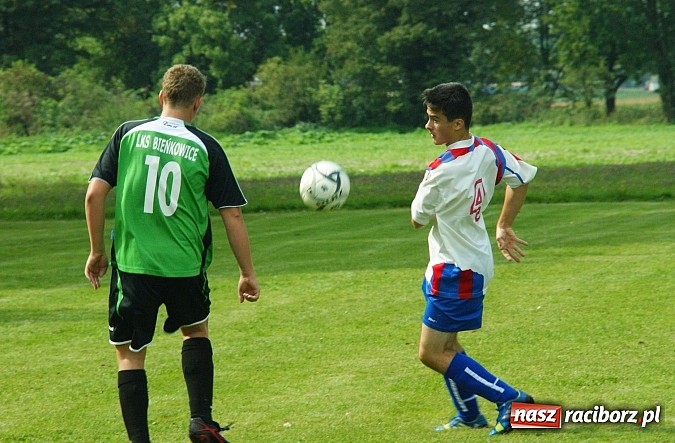Zdjęcie w galerii na portalu naszraciborz.pl: Juniorzy Cyprzanowa lepsi w Bieńkowicach wiadomości z regionu