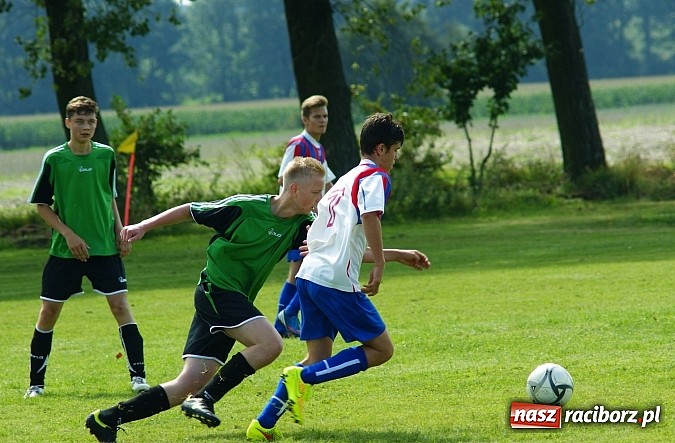 Zdjęcie w galerii na portalu naszraciborz.pl: Juniorzy Cyprzanowa lepsi w Bieńkowicach wiadomości z regionu