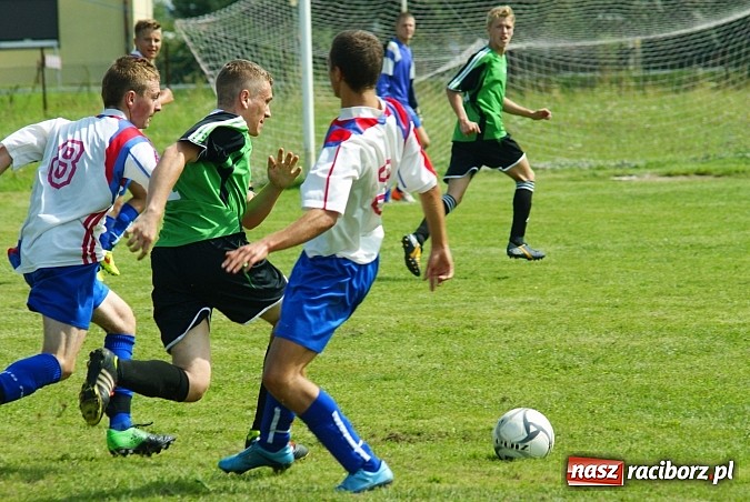 Zdjęcie w galerii na portalu naszraciborz.pl: Juniorzy Cyprzanowa lepsi w Bieńkowicach wiadomości z regionu