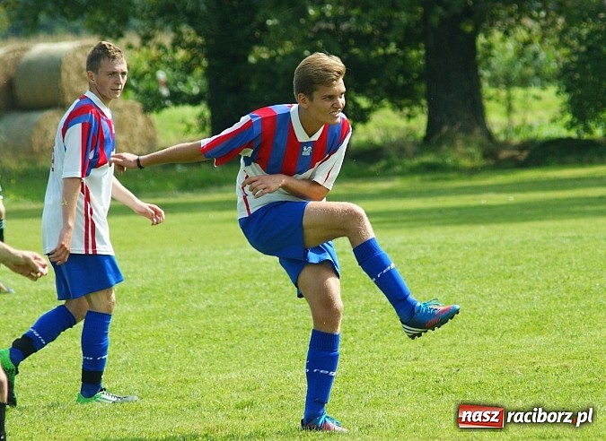 Zdjęcie w galerii na portalu naszraciborz.pl: Juniorzy Cyprzanowa lepsi w Bieńkowicach wiadomości z regionu