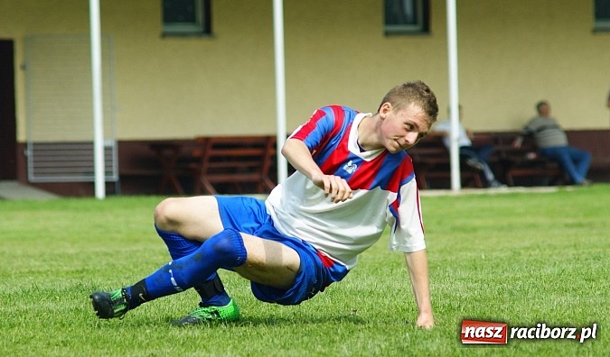 Zdjęcie w galerii na portalu naszraciborz.pl: Juniorzy Cyprzanowa lepsi w Bieńkowicach wiadomości z regionu
