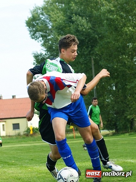 Zdjęcie w galerii na portalu naszraciborz.pl: Juniorzy Cyprzanowa lepsi w Bieńkowicach wiadomości z regionu