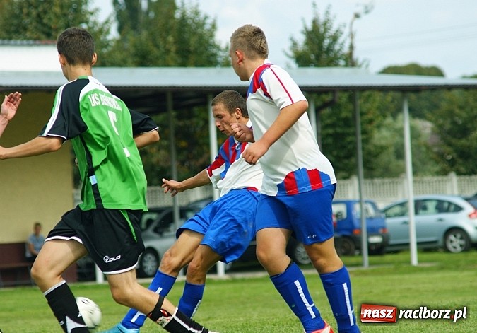 Zdjęcie w galerii na portalu naszraciborz.pl: Juniorzy Cyprzanowa lepsi w Bieńkowicach wiadomości z regionu