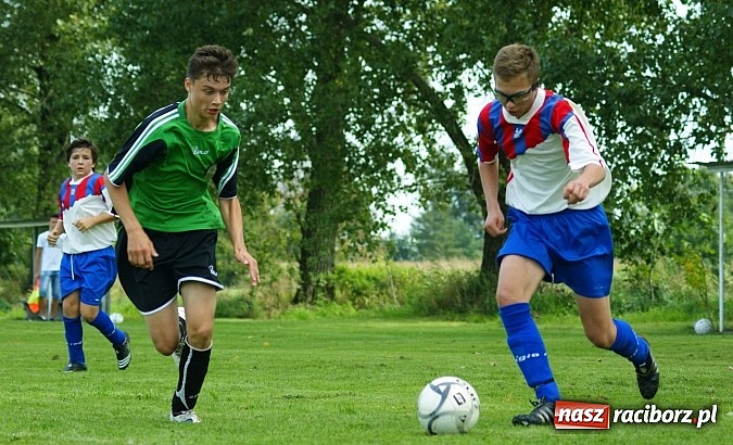 Zdjęcie w galerii na portalu naszraciborz.pl: Juniorzy Cyprzanowa lepsi w Bieńkowicach wiadomości z regionu