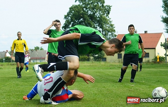 Zdjęcie w galerii na portalu naszraciborz.pl: Juniorzy Cyprzanowa lepsi w Bieńkowicach wiadomości z regionu