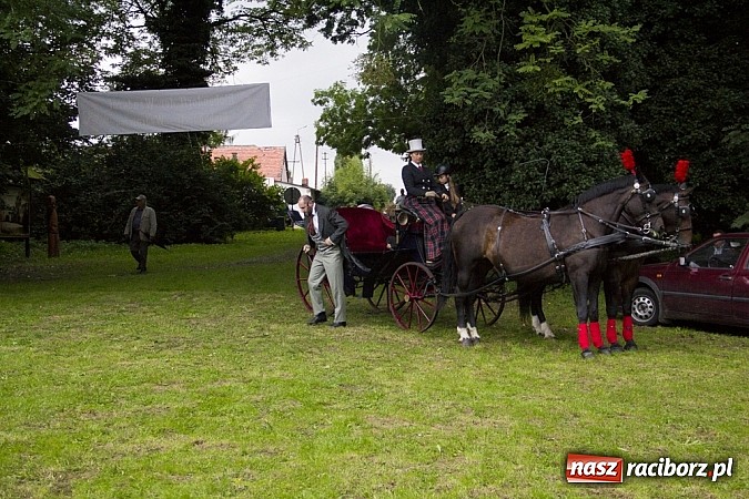 Zdjęcie w galerii na portalu naszraciborz.pl: Marta Klubowicz na scenie plenerowej w Łubowicach wiadomości z regionu