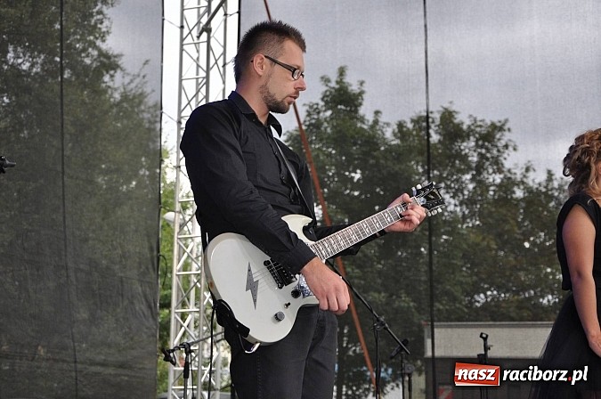 Zdjęcie w galerii na portalu naszraciborz.pl: Kapele weselne rozgrzewały publiczność w Kuźni Raciborskiej wiadomości z regionu