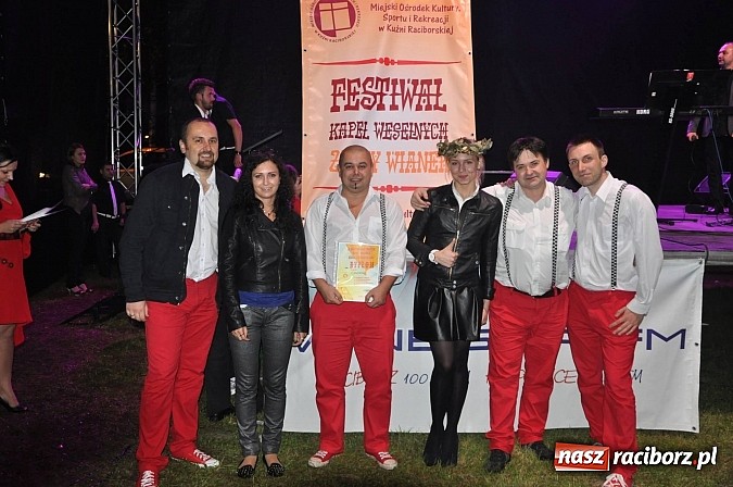 Zdjęcie w galerii na portalu naszraciborz.pl: Kapele weselne rozgrzewały publiczność w Kuźni Raciborskiej wiadomości z regionu