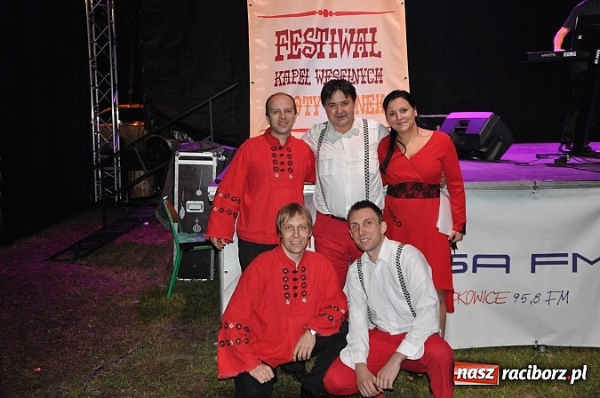 Zdjęcie w galerii na portalu naszraciborz.pl: Kapele weselne rozgrzewały publiczność w Kuźni Raciborskiej wiadomości z regionu