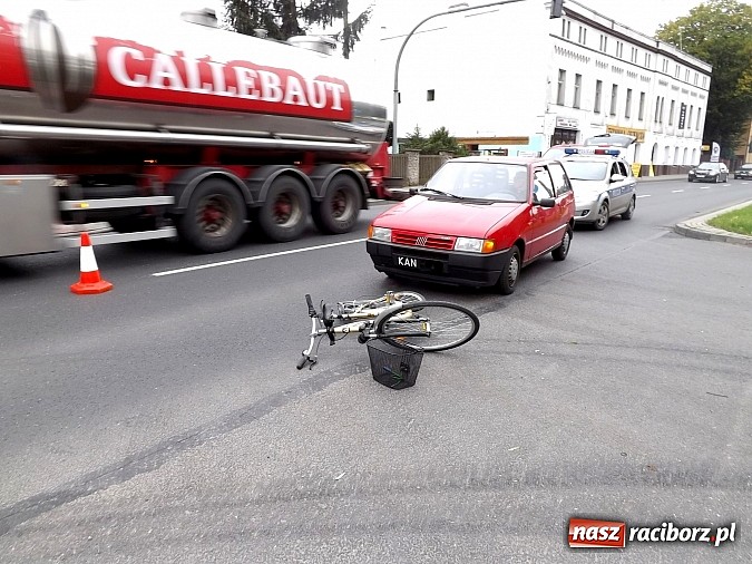 Zdjęcie w galerii na portalu naszraciborz.pl: Na Reymonta potrącono rowerzystkę! wiadomości z regionu