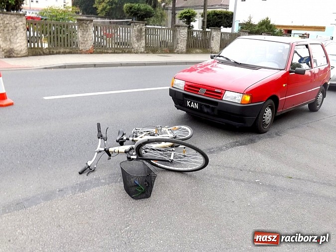 Zdjęcie w galerii na portalu naszraciborz.pl: Na Reymonta potrącono rowerzystkę! wiadomości z regionu
