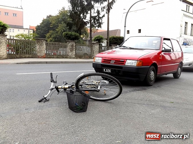 Zdjęcie w galerii na portalu naszraciborz.pl: Na Reymonta potrącono rowerzystkę! wiadomości z regionu