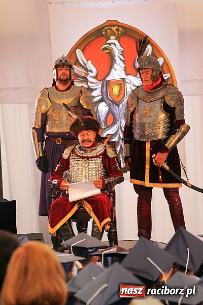 Zdjęcie w galerii na portalu naszraciborz.pl: Wojew&oacute;dzka inauguracja roku szkolnego w SP 15. Minister Edukacji Narodowej wręczyła pierwszoklasistom nowe elementarze! wiadomości z regionu