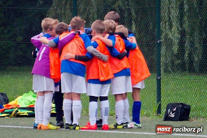 Zdjęcie w galerii na portalu naszraciborz.pl: Deszczowe zmagania orlików. Unia Racibórz górą nad Studzienną wiadomości z regionu