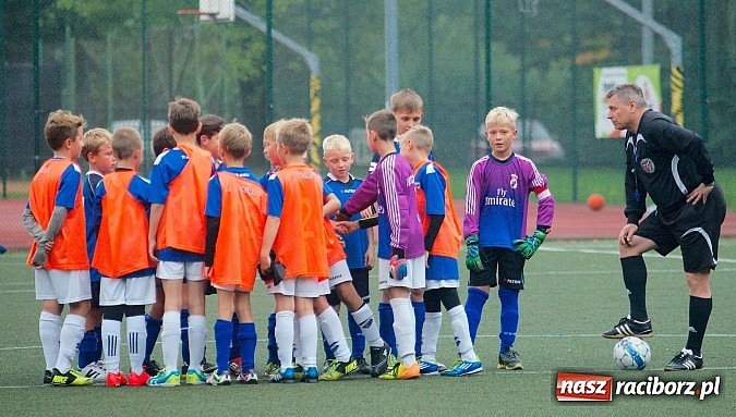 Zdjęcie w galerii na portalu naszraciborz.pl: Deszczowe zmagania orlików. Unia Racibórz górą nad Studzienną wiadomości z regionu