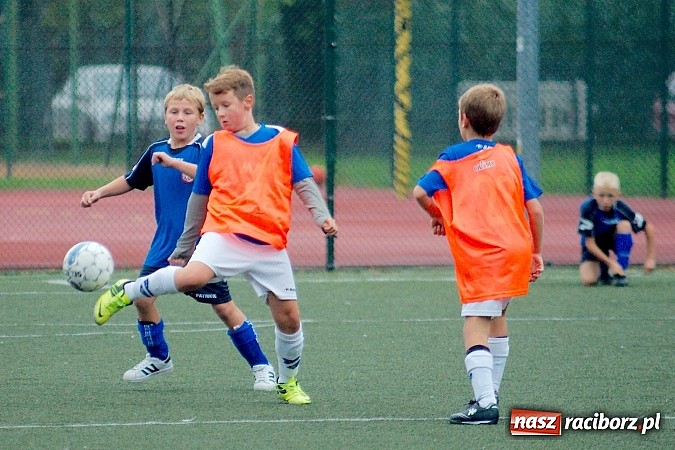 Zdjęcie w galerii na portalu naszraciborz.pl: Deszczowe zmagania orlików. Unia Racibórz górą nad Studzienną wiadomości z regionu