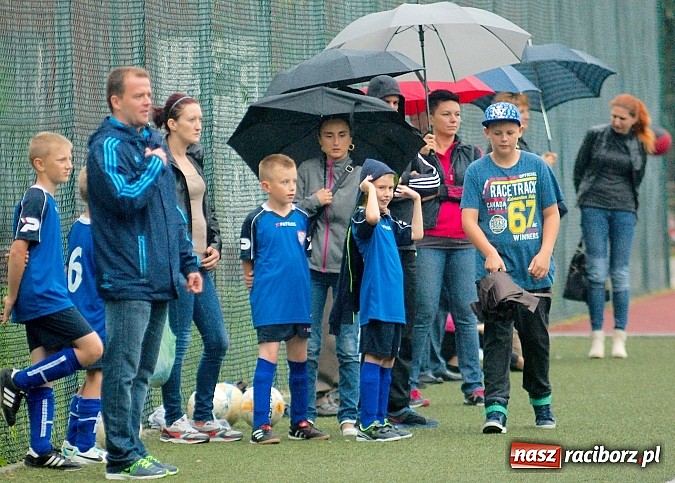 Zdjęcie w galerii na portalu naszraciborz.pl: Deszczowe zmagania orlików. Unia Racibórz górą nad Studzienną wiadomości z regionu