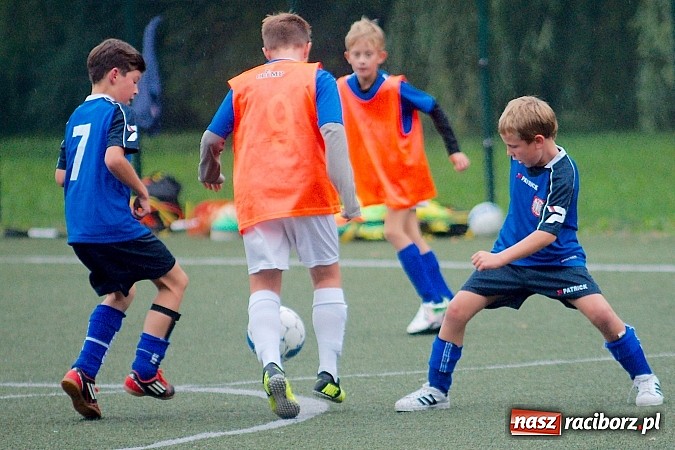 Zdjęcie w galerii na portalu naszraciborz.pl: Deszczowe zmagania orlików. Unia Racibórz górą nad Studzienną wiadomości z regionu