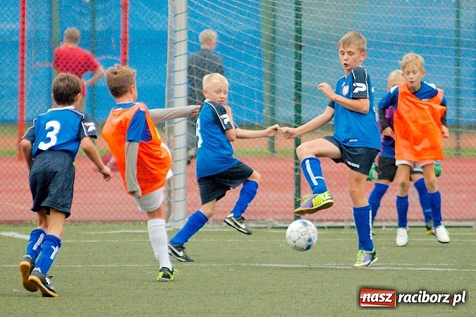 Zdjęcie w galerii na portalu naszraciborz.pl: Deszczowe zmagania orlików. Unia Racibórz górą nad Studzienną wiadomości z regionu