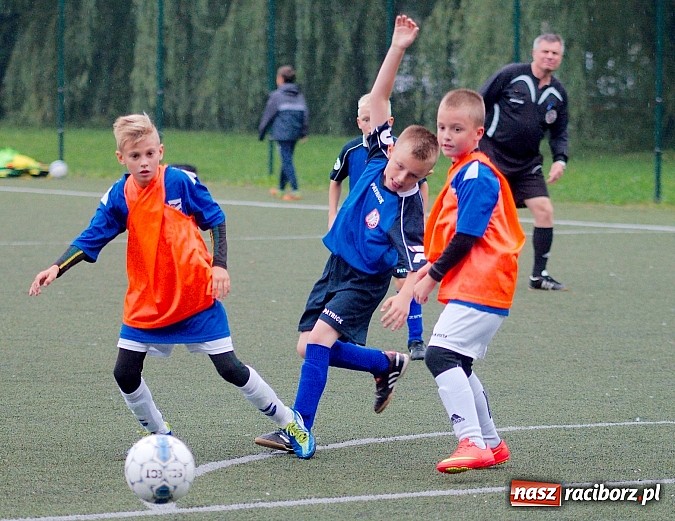 Zdjęcie w galerii na portalu naszraciborz.pl: Deszczowe zmagania orlików. Unia Racibórz górą nad Studzienną wiadomości z regionu