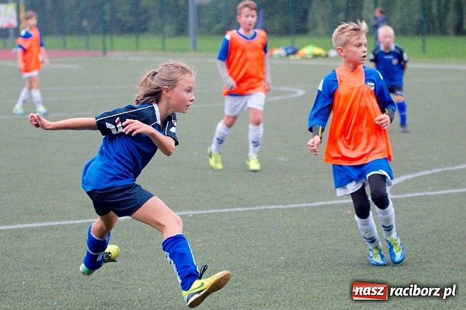 Zdjęcie w galerii na portalu naszraciborz.pl: Deszczowe zmagania orlików. Unia Racibórz górą nad Studzienną wiadomości z regionu