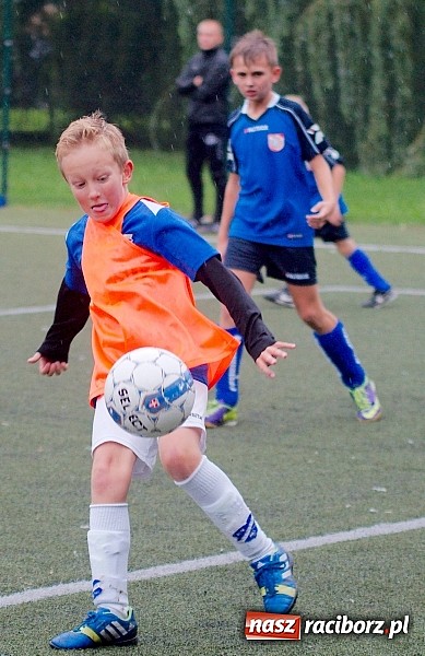 Zdjęcie w galerii na portalu naszraciborz.pl: Deszczowe zmagania orlików. Unia Racibórz górą nad Studzienną wiadomości z regionu