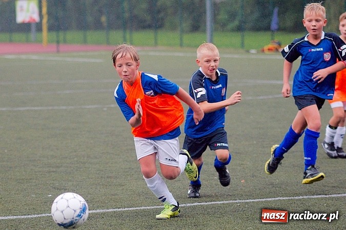 Zdjęcie w galerii na portalu naszraciborz.pl: Deszczowe zmagania orlików. Unia Racibórz górą nad Studzienną wiadomości z regionu
