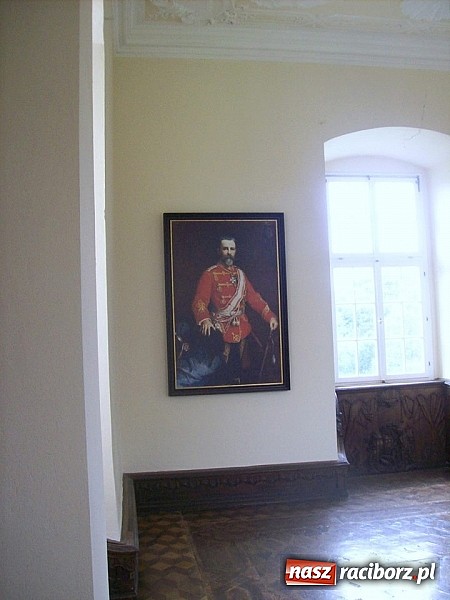 Zdjęcie w galerii na portalu naszraciborz.pl: Książę raciborski Wiktor V przyjeżdża do Raciborza. Zobacz gdzie na co dzień mieszka wiadomości z regionu